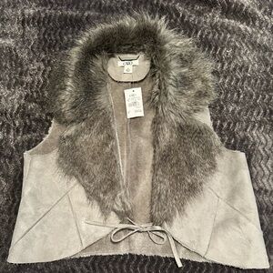 Gray Vest with fur neck, beautiful soft and fluffy